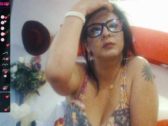 Photos ALINA___ HELLO GUYS!!!Help for buy new lush lovense/naked999/ass200/hole ass250/boobs100/pussy300/dance150/make me weet and happy
