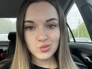 Chat vidéo érotique Astiya