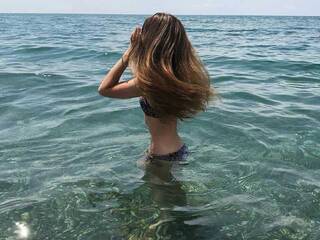 Chat vidéo érotique Asya06