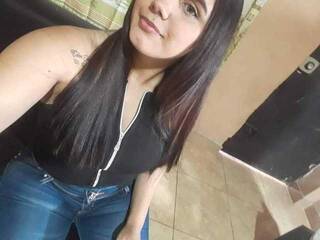 Chat vidéo érotique Atenasex69