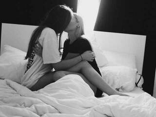 Chat vidéo érotique awesomegirlsx