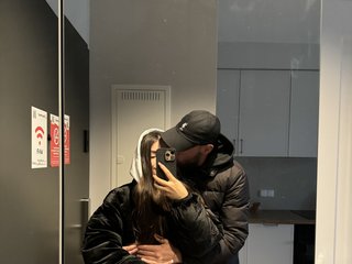 Chat vidéo érotique babyymommyanddadyy