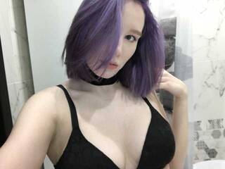 Chat vidéo érotique Mileenna