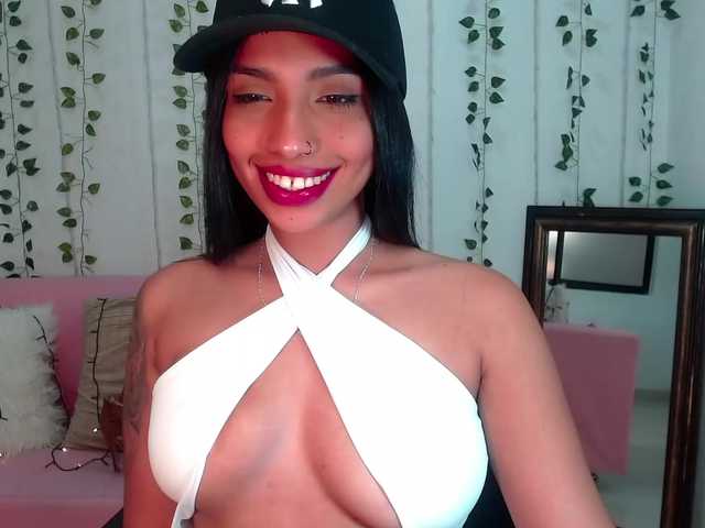 Photos Barbiedeluca I want to fill your whole face with my sweet juicy squirt ♥ 444 ♥ Goal: Plug Anal