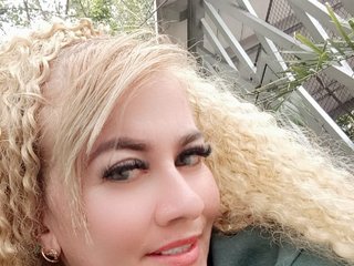 Chat vidéo érotique Bella-29