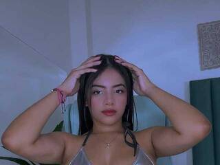 Chat vidéo érotique BellaaFox