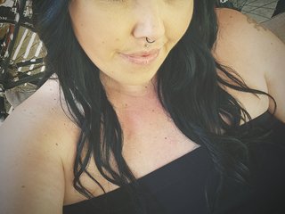 Chat vidéo érotique -BonnieBlack-