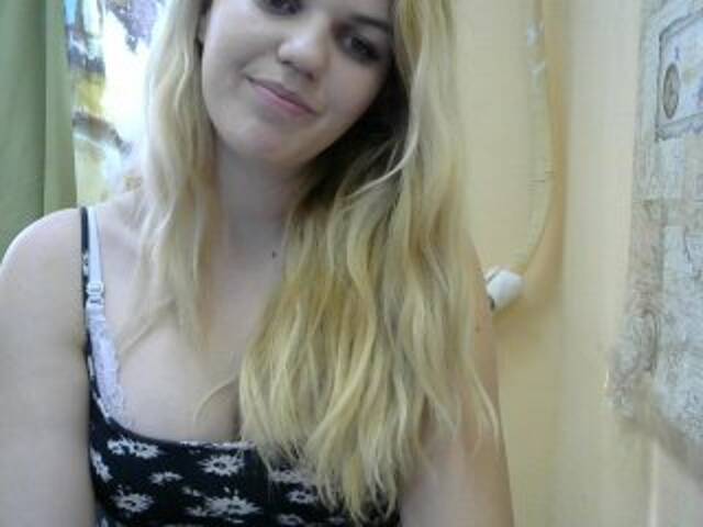 Captures d'écran de diffusion BellyBella