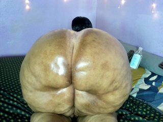 Chat vidéo érotique Big-Ass-Wilma