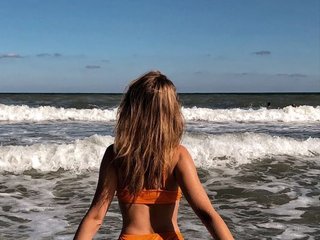 Chat vidéo érotique KrIsTaLik13