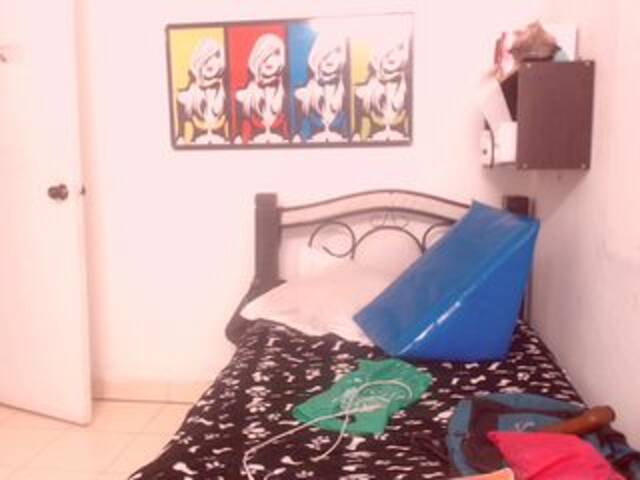 Captures d'écran de diffusion BigBustyBlack