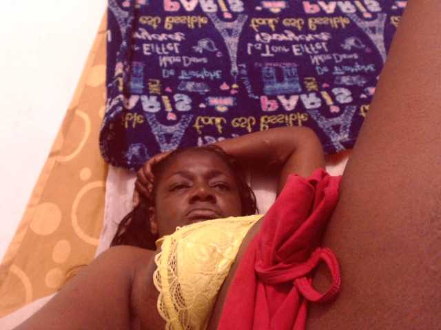 Captures d'écran de diffusion BigBustyBlack