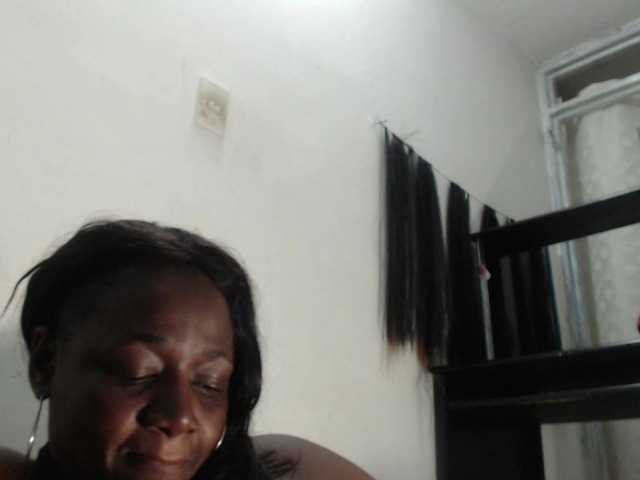 Captures d'écran de diffusion BigBustyBlack