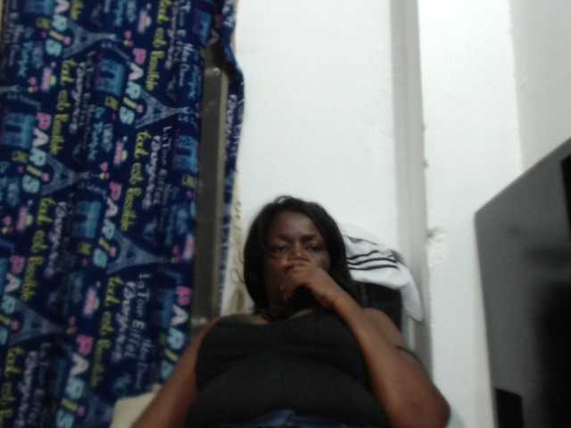 Captures d'écran de diffusion BigBustyBlack