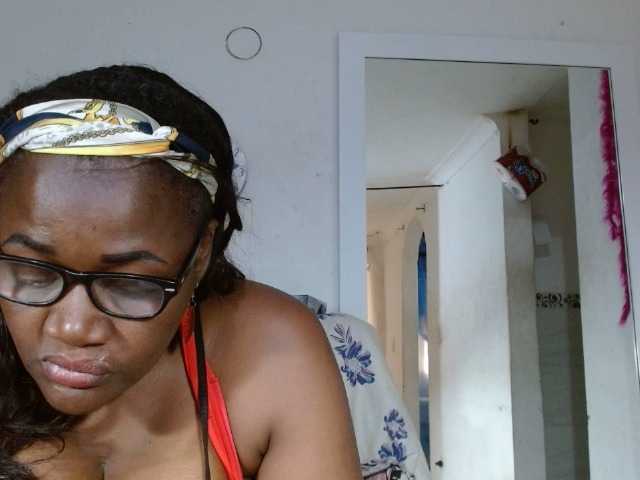 Captures d'écran de diffusion BigBustyBlack