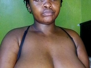 Chat vidéo érotique bigtitsqueen33