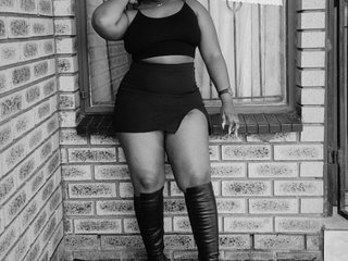 Chat vidéo érotique bigzonroe24