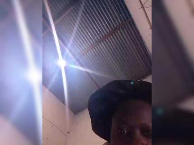 Captures d'écran de diffusion Blackqueenofficial