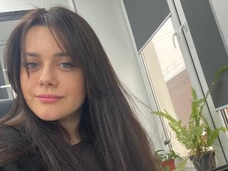 Chat vidéo érotique BloomWithMarry