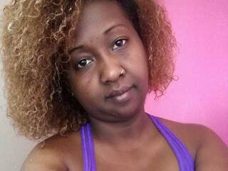 Chat vidéo érotique Bonivianah