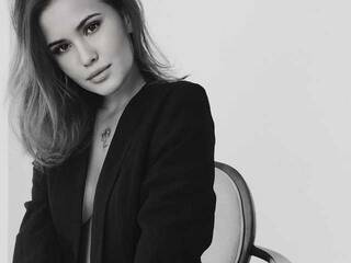 Chat vidéo érotique BrilliantKimmy