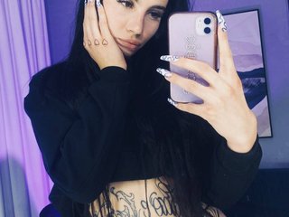 Chat vidéo érotique BritniSquirts