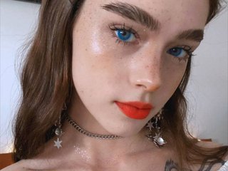 Chat vidéo érotique BrokenDoll666