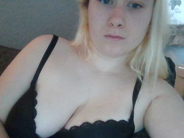 Photos Busty-Blonde Get to know me ;)