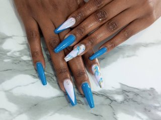 Chat vidéo érotique Bustybetty1