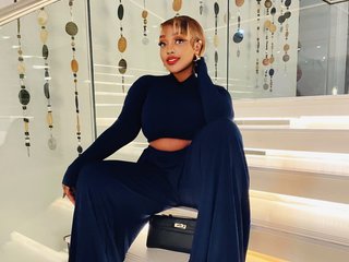 Chat vidéo érotique Bustybrat