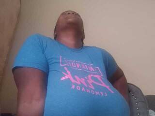 Chat vidéo érotique BustyDee