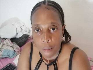 Chat vidéo érotique Bustylove27