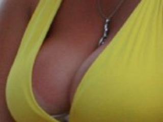 Chat vidéo érotique camelia777