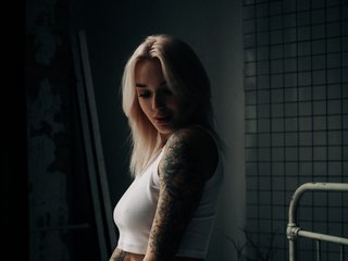 Chat vidéo érotique CamelliaMoon
