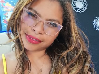 Chat vidéo érotique CamiilaReyes