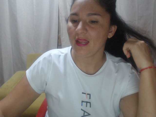 Captures d'écran de diffusion Camilaa23