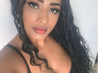 Chat vidéo érotique CAMILAHOTTERX