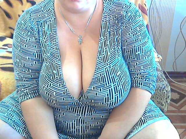 Photos CandyHoney if you like me I show you my breasts in a bra !!!!!