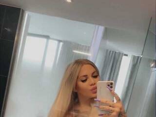 Chat vidéo érotique CandyJenna