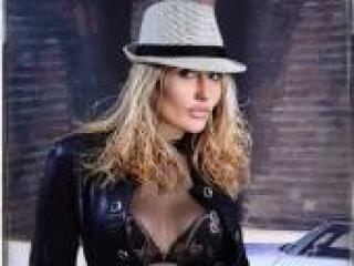 Chat vidéo érotique candynika