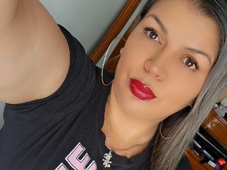 Chat vidéo érotique CATALINA-SANCHEZ