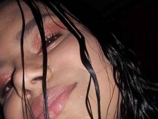 Chat vidéo érotique CharlotteHolmin