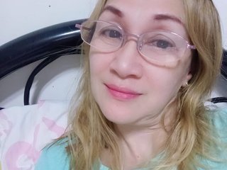 Chat vidéo érotique cherrywhite03