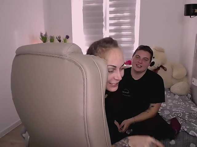 Captures d'écran de diffusion Chery-n-Nana