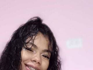 Chat vidéo érotique Chloemooree