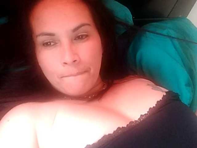 Captures d'écran de diffusion ChubbyBigTits