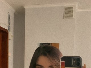 Chat vidéo érotique Connie-Elly