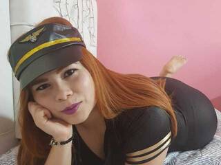 Chat vidéo érotique coraima