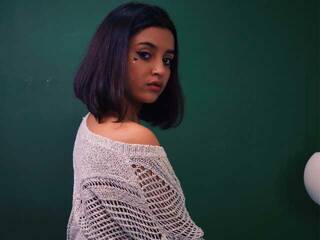 Chat vidéo érotique CoralineJonez