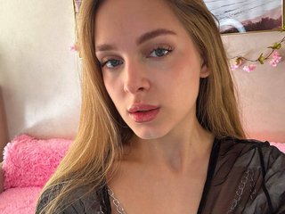 Chat vidéo érotique CrimsonAura